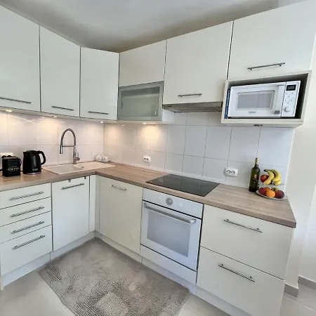 Luxury Lolipop Apartment *